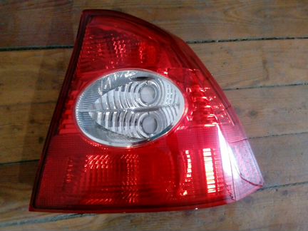 Фонарь задний правый форд фокуС 05-11 г.в