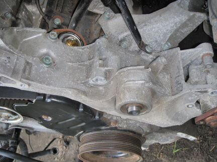 Кронштейн генератора и насоса гур vw passat b5