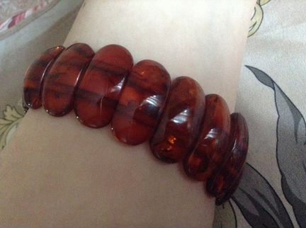 Янтарный браслет и медальон