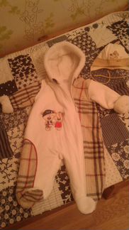 Комбинезон 74 р. как новый + шапочка