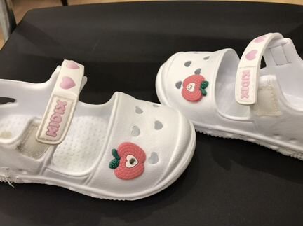 Босоножки туфли для девочки в отличном состоянии