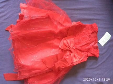 Платья новые и костюм 110 рост