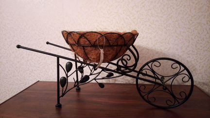 Подставка для цветов (кашпо)