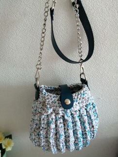 Сумка ракушка с кожаной фурнитурой