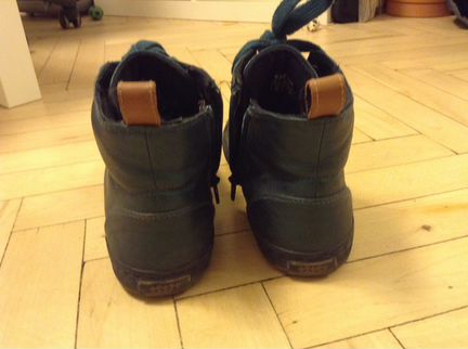 Продаю ботинки Geox