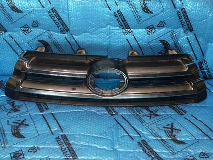 Решетка радиатора Toyota Highlander 3 с 2016-19 г