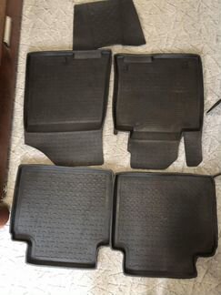 Автомобильные коврики резиновые