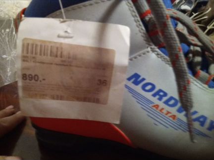 Продаю новую обувь