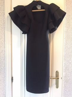 Чёрное вечернее платье