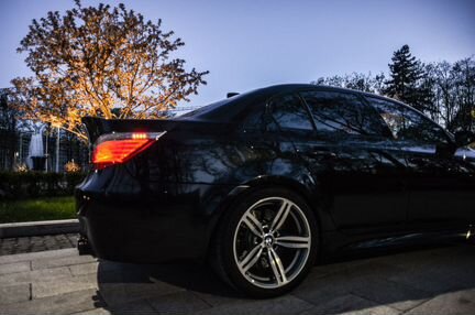 Карбоновый багажник Siebon дактейл Bmw m5 e60