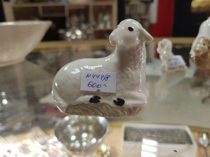 Фарфоровые фигурки