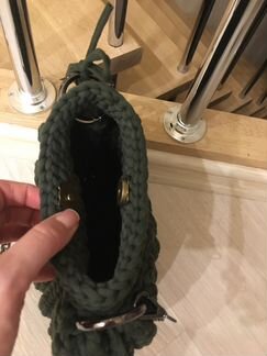 Вязаная женская сумочка