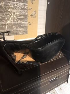 Босоножки YSL