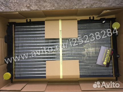 Радиатор охлаждения Лада Гранта