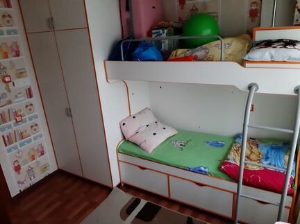 Детский уголок с кроватью