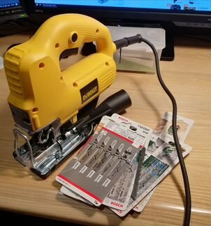 Лобзик DW341K (550 Вт)