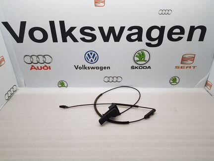 Трос замка капота в сборе VW passat cc