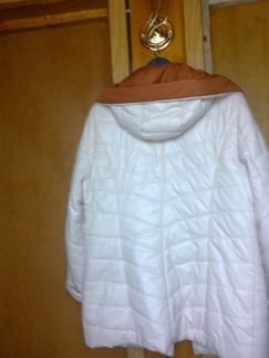 Куртка слоновая кость р.48 -50 весна осень