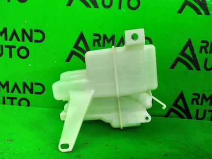 Бачок омывателя Toyota Camry V70 2018