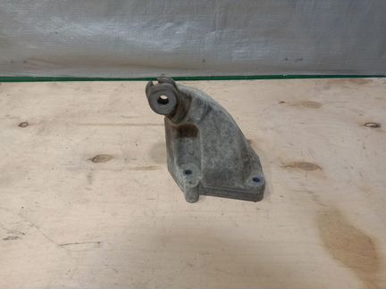 Кронштейн опора двигателя Мерседес OM642