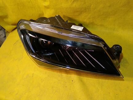 Фара правая Skoda superb 3