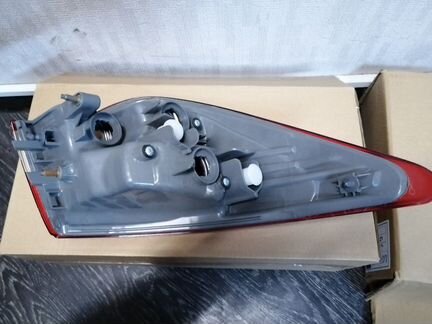 Фонарь задний правый Nissan Almera G15