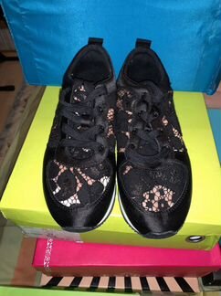 Кроссовки женские zara