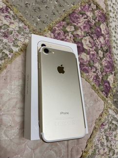 Телефон iPhone 7