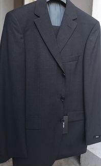 Мужской классический костюм Hugo Boss