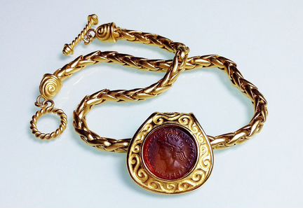 Винтажное колье с инталией intaglio. Италия 1990-е