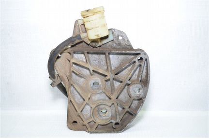 Кронштейн эбу Изитроник с бачком