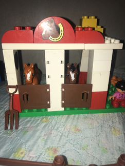 Lego duplo-Конюшня