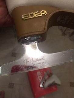 Профессиональные фигурные коньки edea