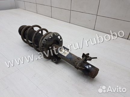 Амортизатор передний Vw Polo Sedan 5 cfna 2012