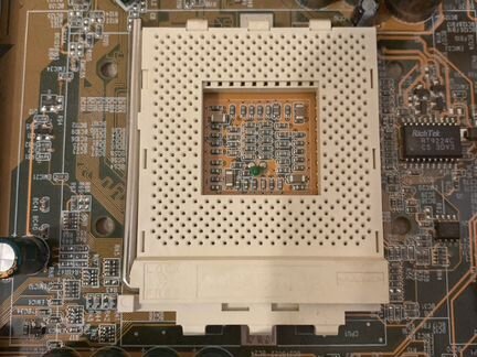 Материнская плата на 462 сокете