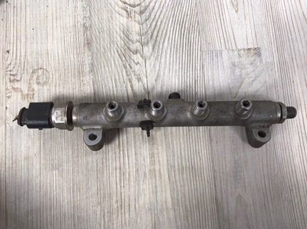 Топливная рампа левая Vw Touareg 7P 4 2010-2018