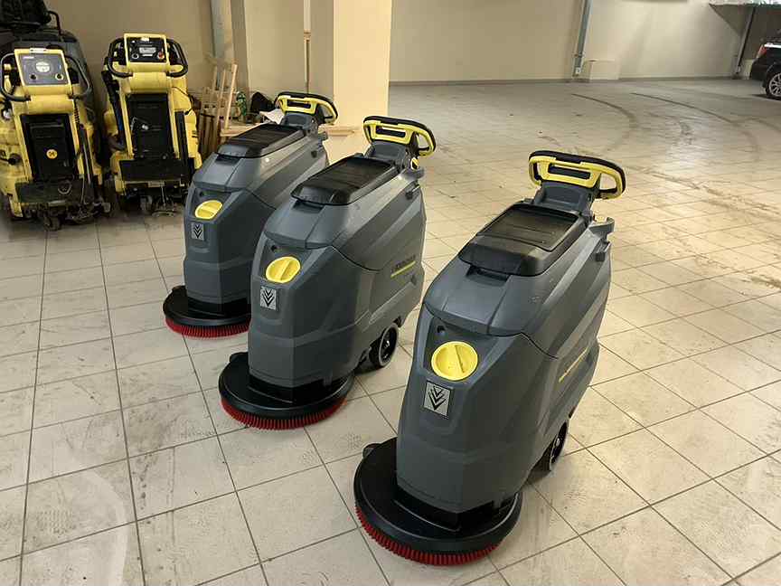 Поломоечная машина karcher 50. Поломоечная машина Karcher bd 50/50. Поломоечная машина Karcher bd 50/50 c BP Classic. Поломоечные машины Керхер 50-50 не идет вода.