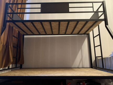 Двух яростная кровать