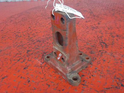 Кронштейн траверсы Ивеко Стралис 500374825