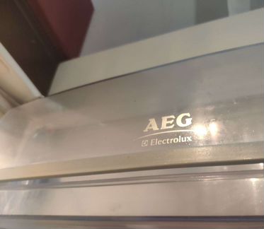 Холодильник Electrolux AEG SZ 91840 5I