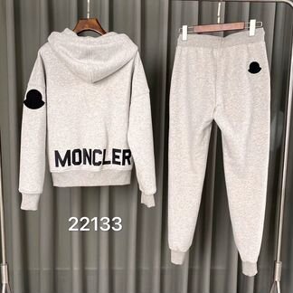 Костюм Moncler новый