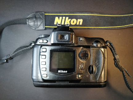 Зеркальный фотоаппарат nikon d 70