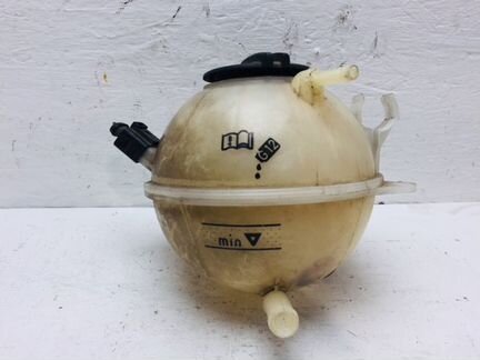 Бачок расширительный Volkswagen Tiguan 2.0 TDI