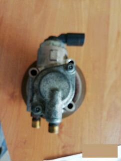 Топливный насос правый Audi Q7 4L 4 2006-2015