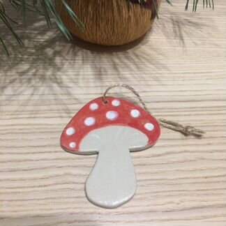 Елочные игрушки из керамики