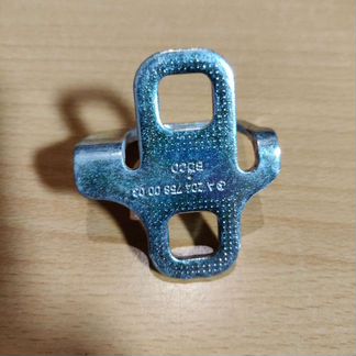 Петля багажника на Мерседес-A2047580003