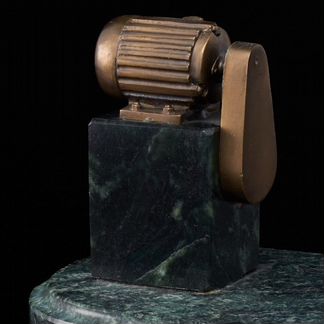 Бронзовая статуэтка 