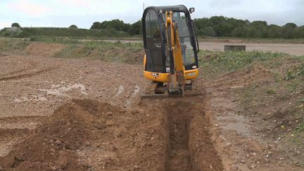 Мини зкскаватор JCB 8018 для труднодоступных мест