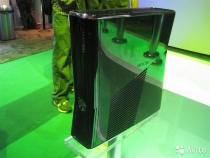 Продаю Xbox 360 Slim прошитый Freeboot 250гб а4309