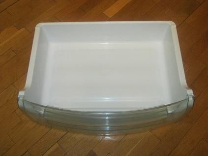 2) Ящик морозильной камеры (средний) код 2144688